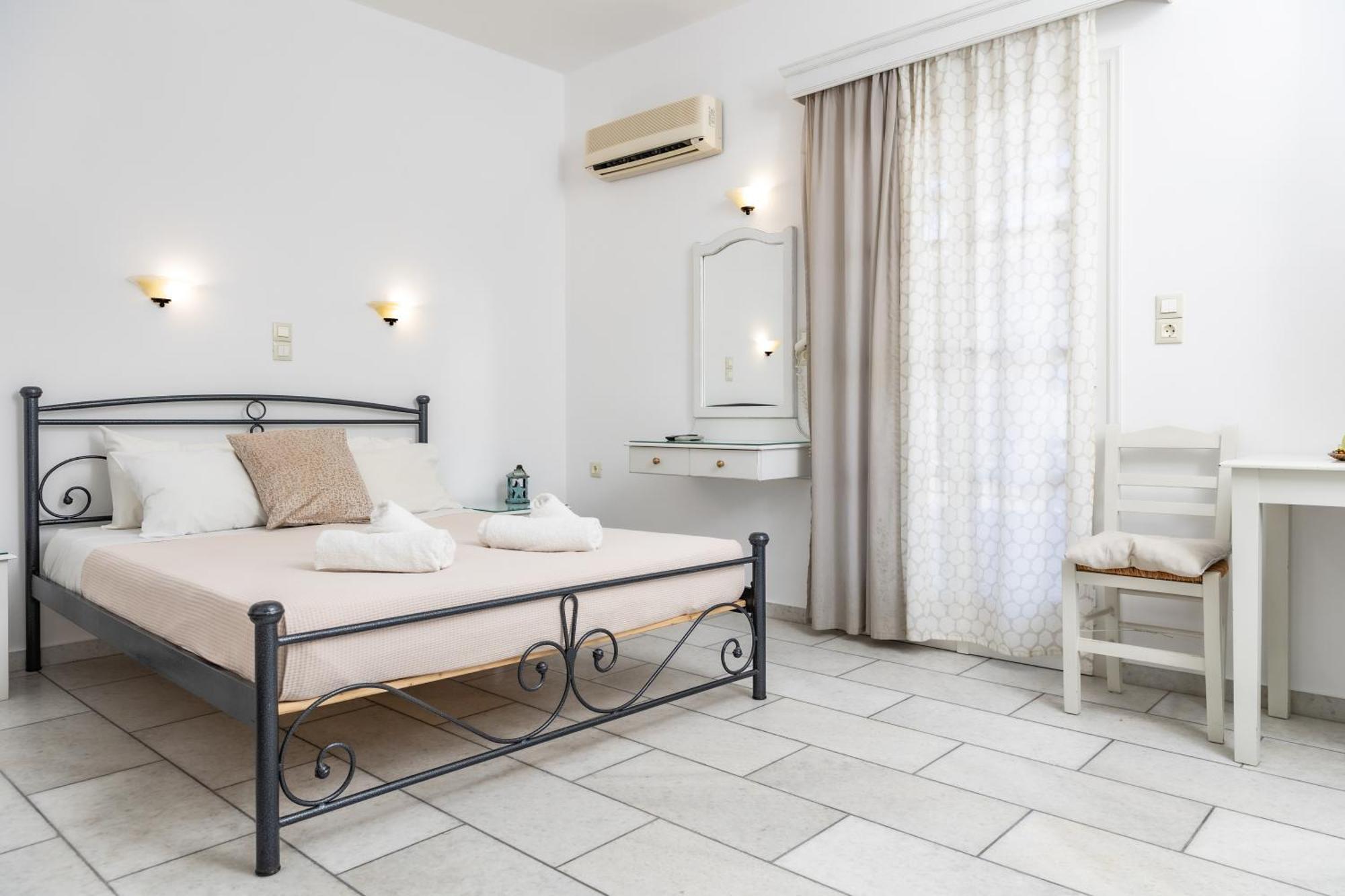 Depis Studios & Apartments Naxos City Kültér fotó